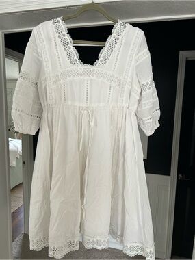 Eri & Ali White Lace-Trim Midi Dress!!
